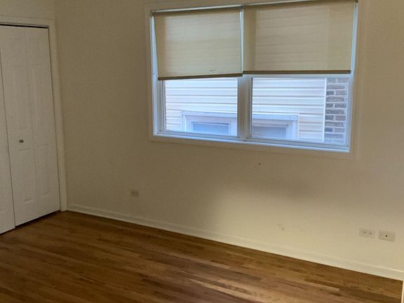 4th image of 3622 S Hoyne Ave #2