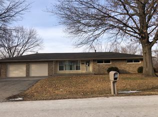 302 Warren Ave, Hillsdale, IL