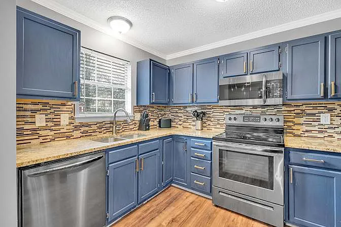 Farm Lake Dr SW — Photo 7
