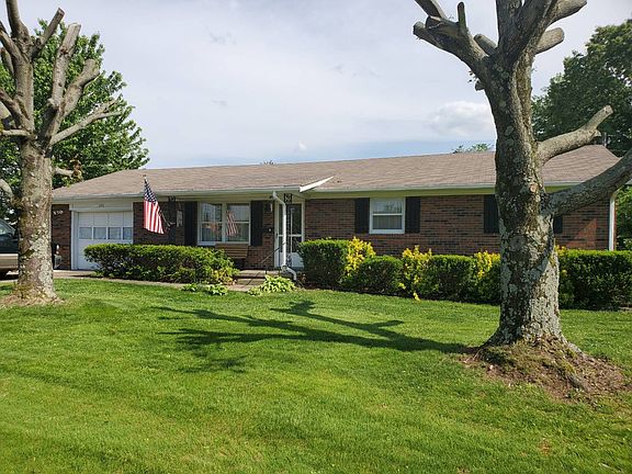 3rd image of 200 Lewis Ln