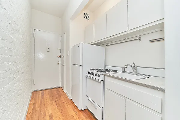 Rented by Living New York | media 9