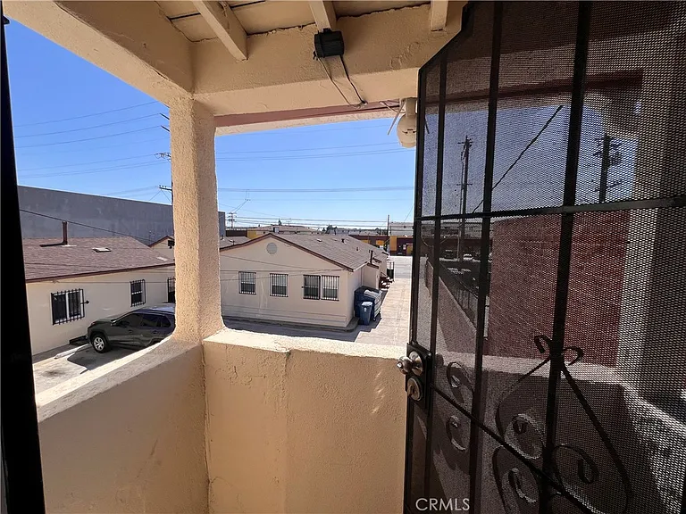 12924 Prairie Ave #C — Photo 16