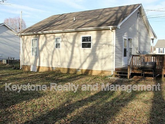 3rd image of 1909 Timberline Cir