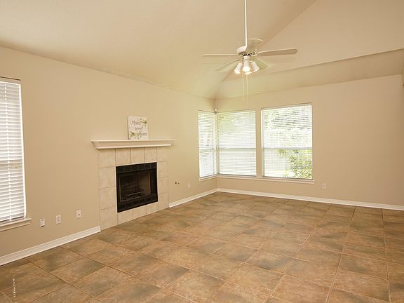 3rd image of 1916 Mistral Ln W