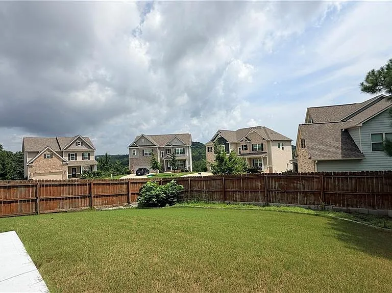 1810 Kingsbridge Ct — Photo 24