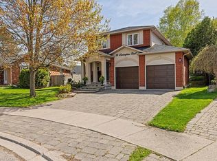 16 Linington Trl, Hamilton, ON L9H7A3