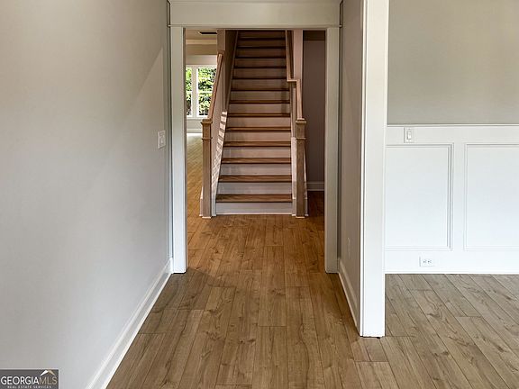 2nd image of 1270 Bartlett Trce