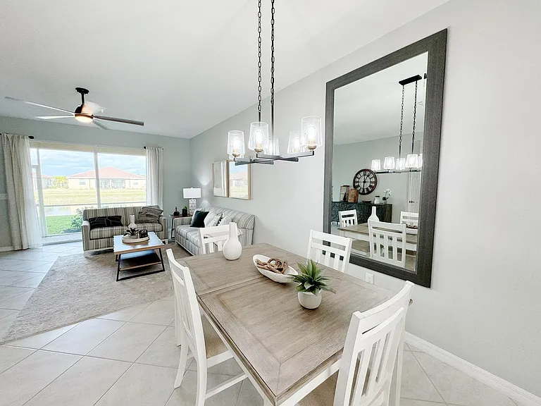 2800 Blossom Way — Photo 4