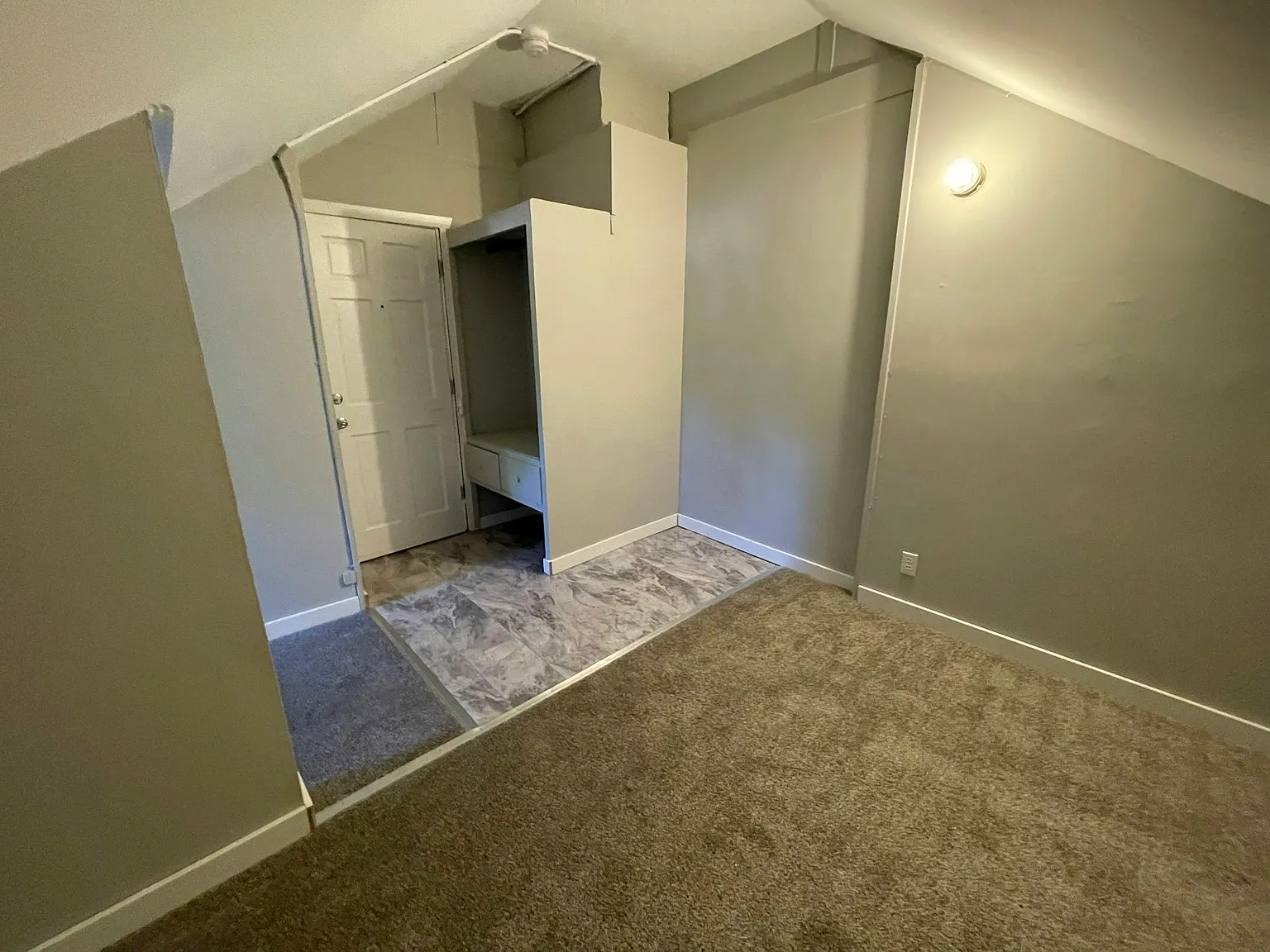 305 College Avenue, Unit 10 — Photo 1