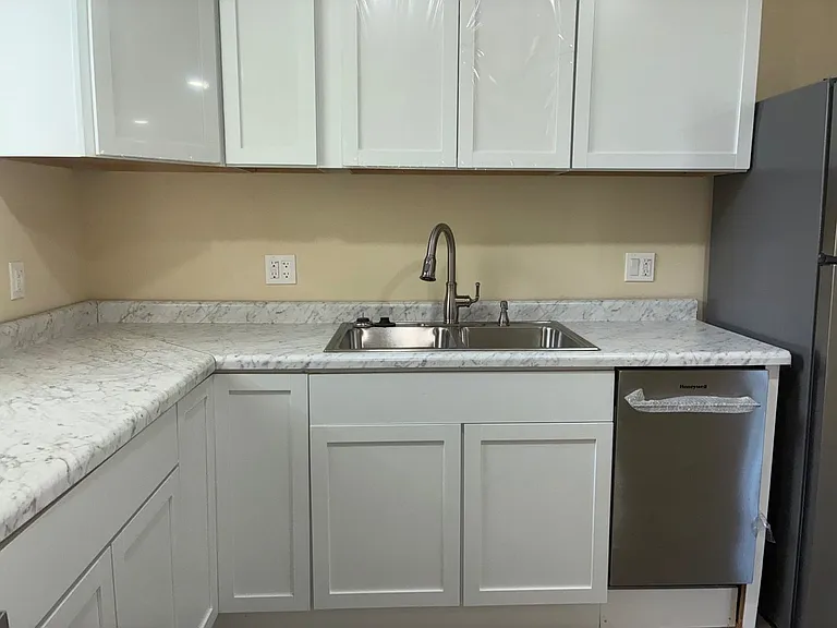 2400 Oberlin Ave — Photo 47