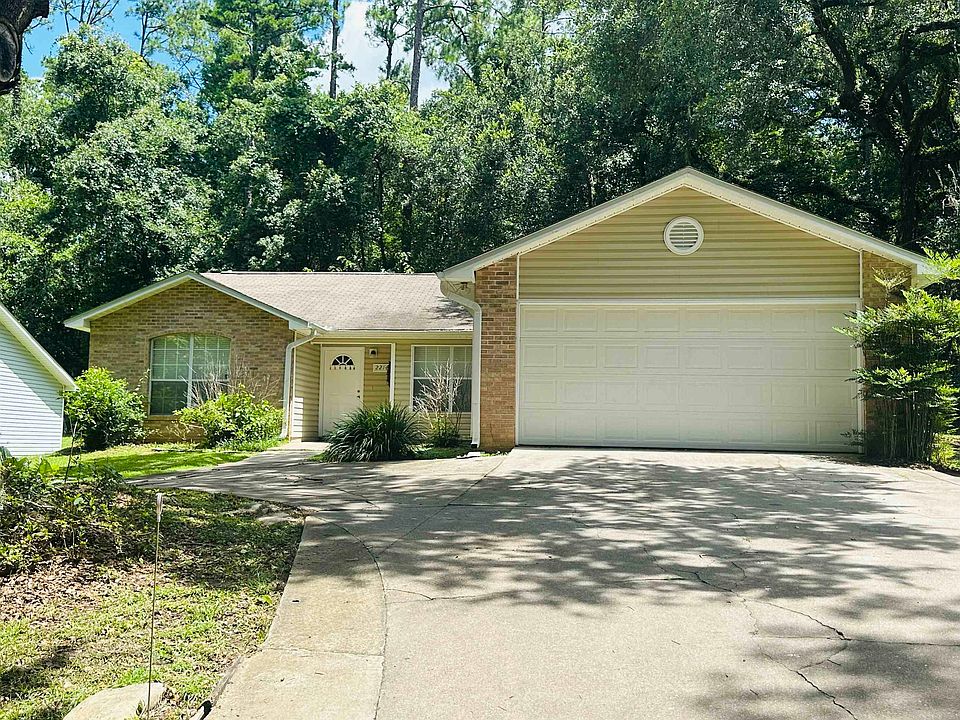 1st image of 2214 Amelia Cir