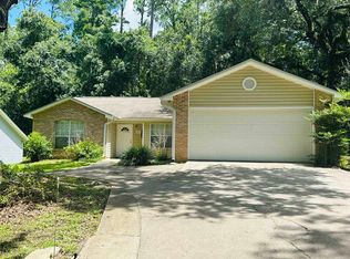 2214 Amelia Cir, Tallahassee, FL 32304