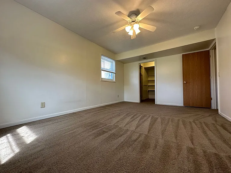 108 College Park Ct — Photo 28