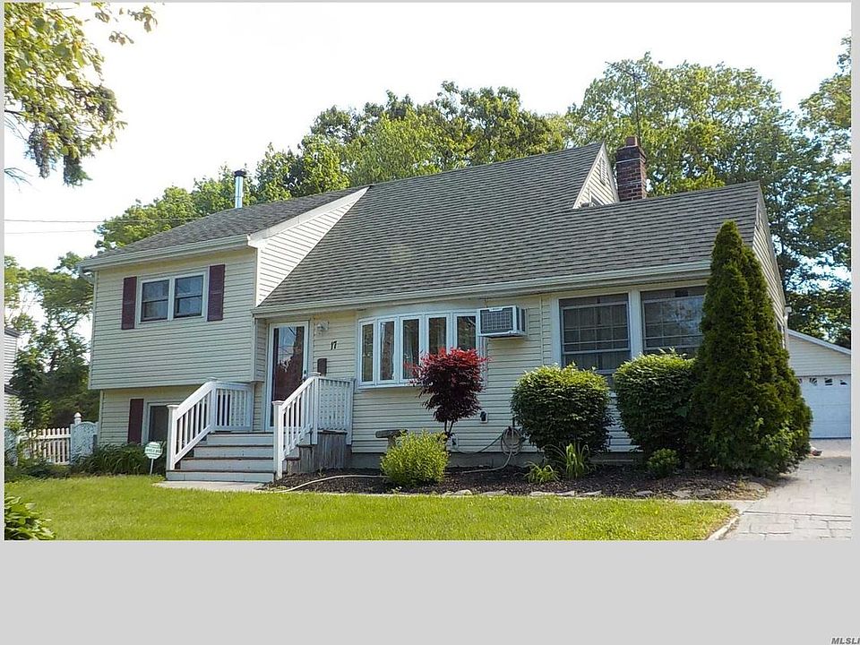 1st image of 17 Lake Park St