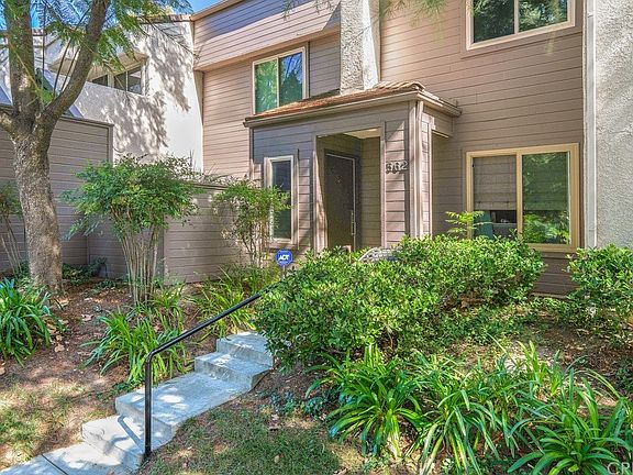 2nd image of 562 N Via Colinas
