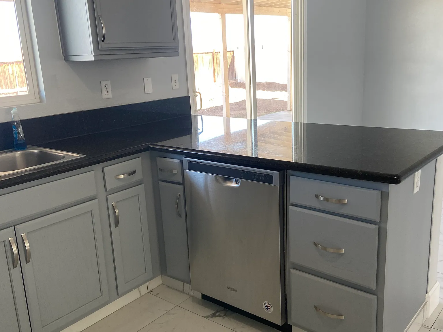 4 bed, 1603 sqft, $2,700 — Photo 3