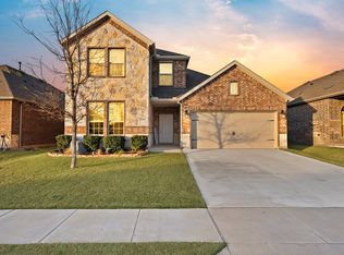 11021 Canyon Mine Dr, Aubrey, TX 76227
