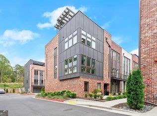 1256 Chelsea Cir NW, Atlanta, GA 30318