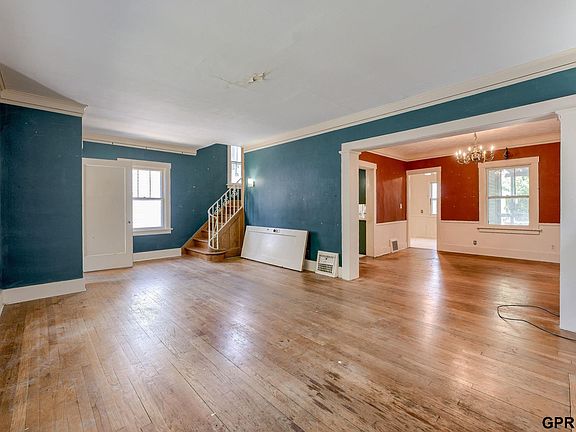 3rd image of 5020 Izard St