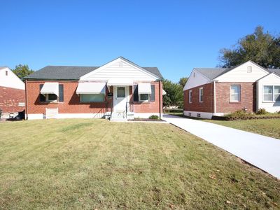 4317 Sunshine Dr, Saint Louis, MO, 63116