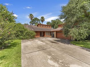 271 Amber Ln, League City, TX 77573