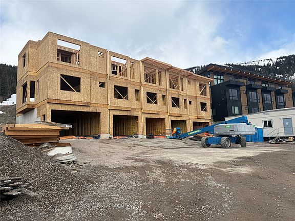 2nd image of 3900 Big Mountain Rd #B103