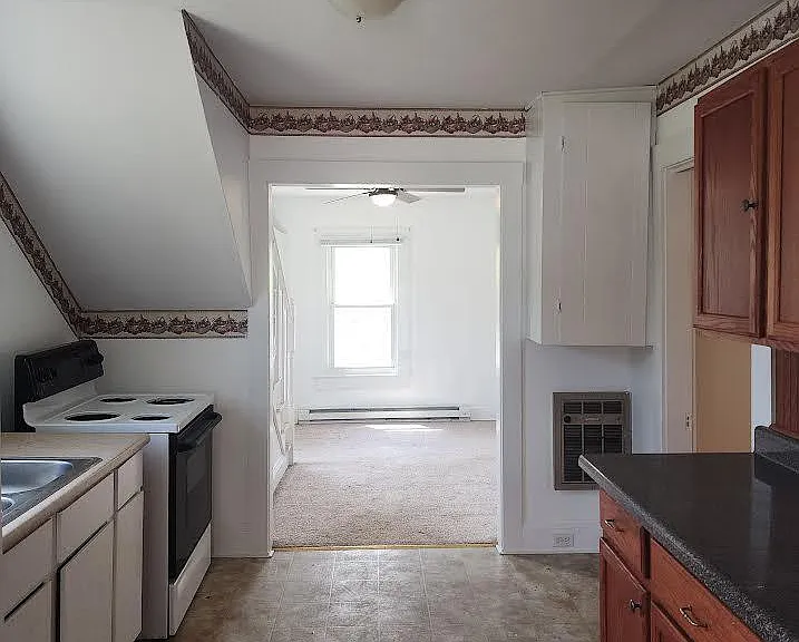137 Orchard St — Photo 2