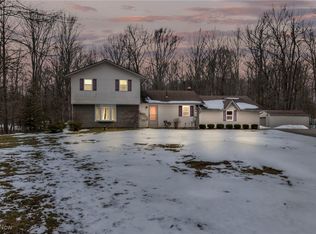 17070 Curry Ln, Chagrin Falls, OH 44023