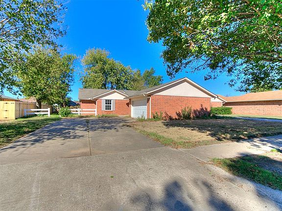 2nd image of 3513 Tiffany Dr