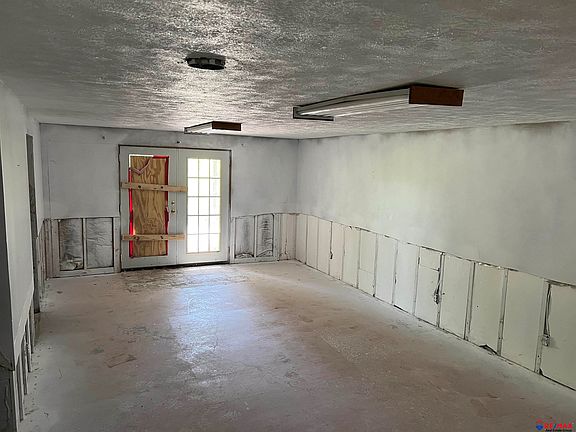 4th image of 207 N Randolph St