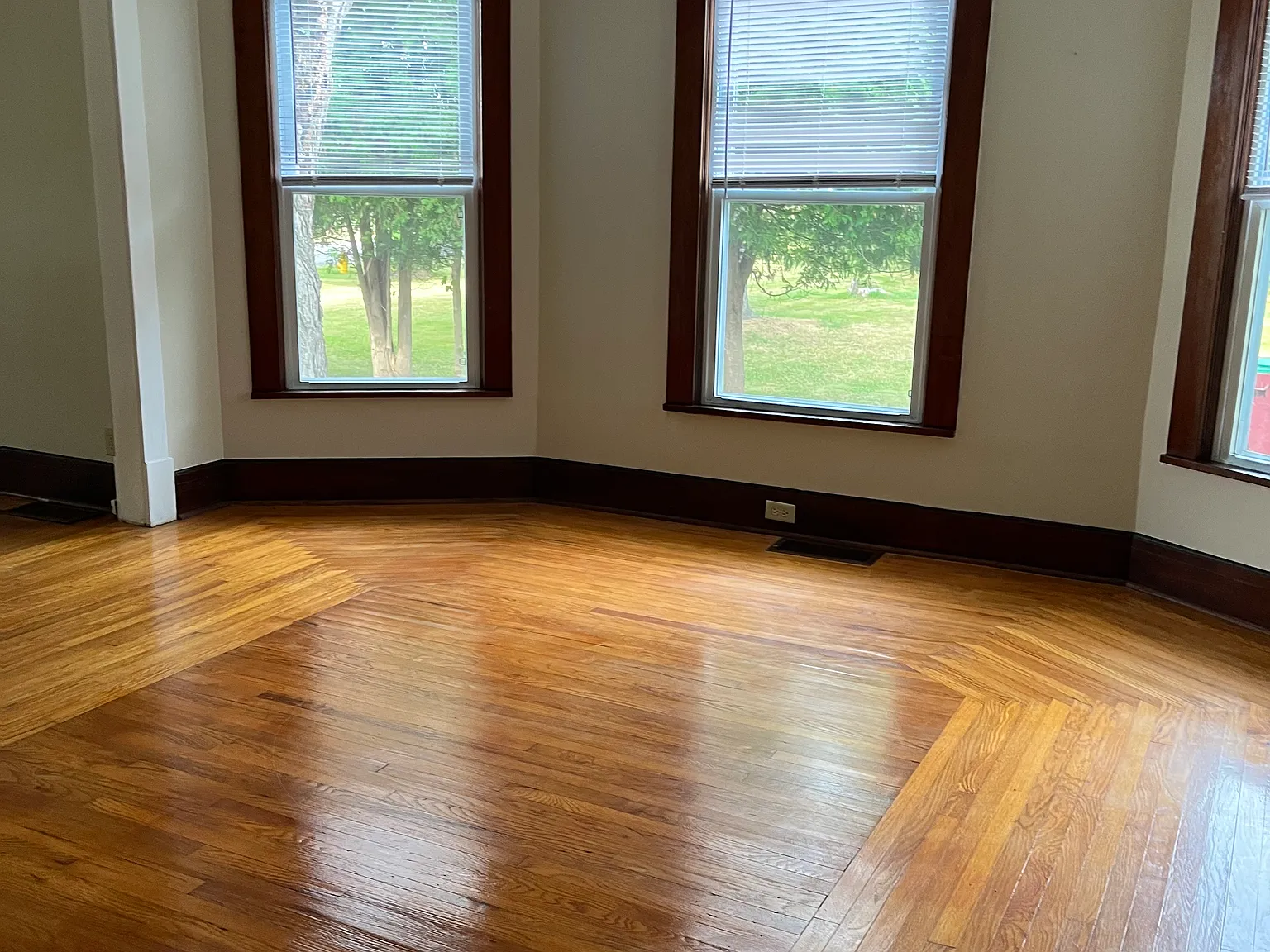 2 bed, 1300 sqft, $1,500 — Photo 2