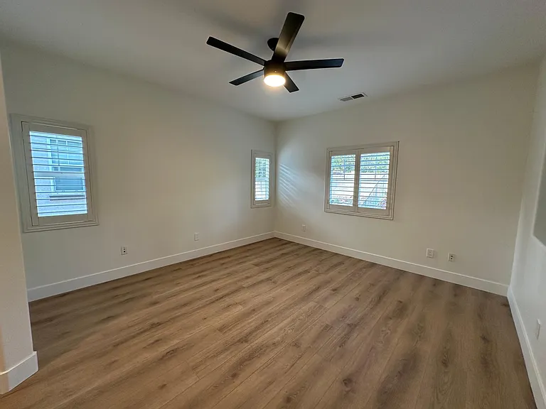 1523 Clifftop Ave — Photo 22