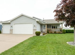 4115 Lake Ridge Dr, Big Lake, MN 55309