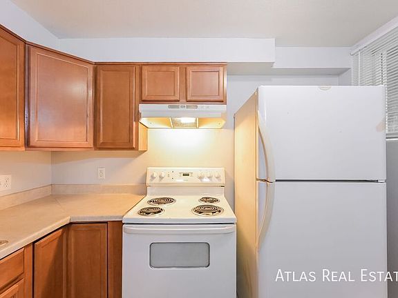 3rd image of 1861 W Mosier Pl APT B