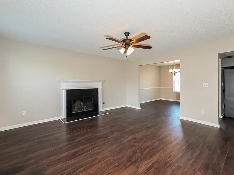 3370 Spring Mesa Dr — Photo 5