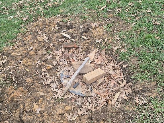 4th image of 3542 Morgantown Rd