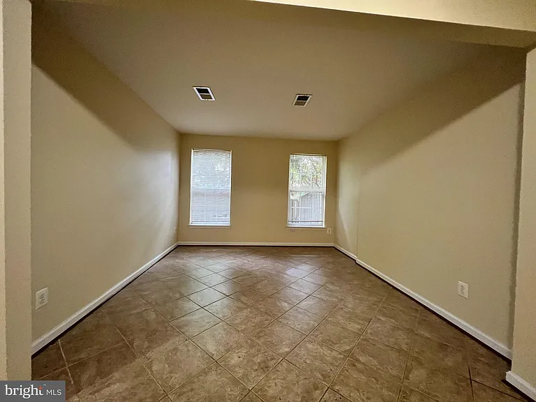 10168 Elgin Way — Photo 28