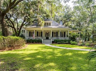 27 Millers Pond Dr, Beaufort, SC 29907