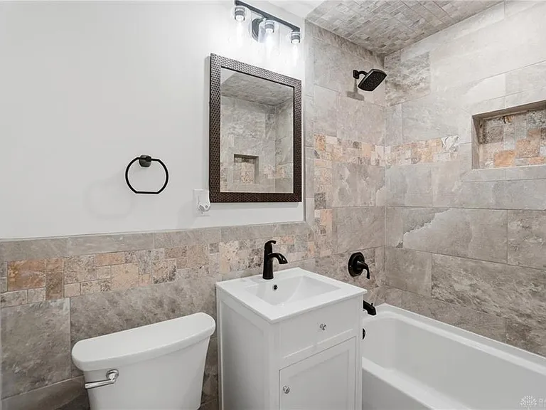 3924 Fulton Ave — Photo 14