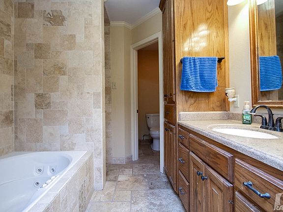 4th image of 112 Glenmore Dr