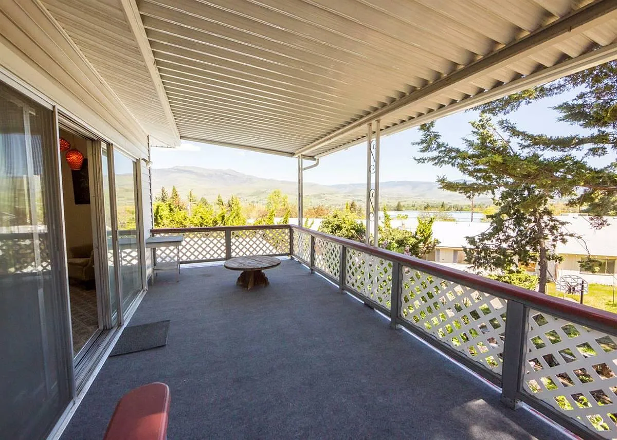 3 bed, 2100 sqft, $2,700 — Photo 4