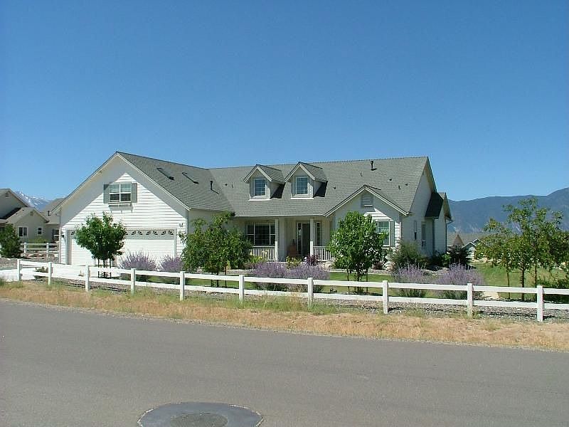 2nd image of 2620 Skyline Dr