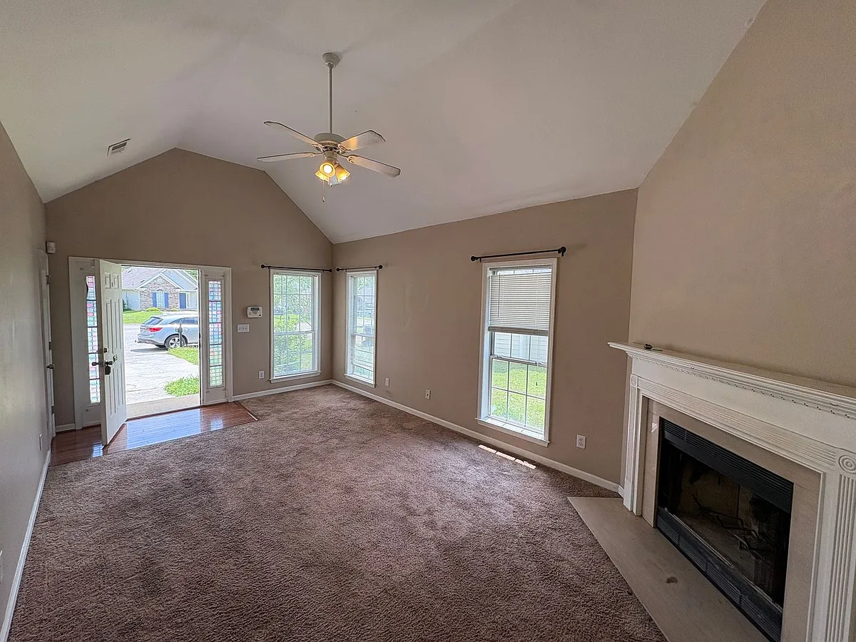 Building Photo - 161 Mayfair Ln