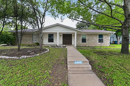 6700 La Salle Dr Photo 1