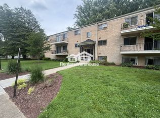 10613 Montrose Ave APT 102, Bethesda, MD 20814