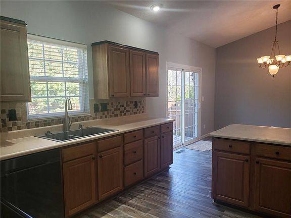 5th image of 1521 S Mill Crossing Dr