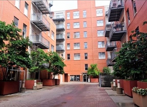 2nd image of 1222 Chicago Ave APT 306a