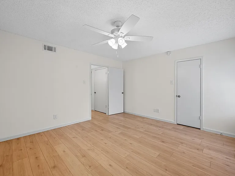 5300 Keller Springs Rd #2069 — Photo 16