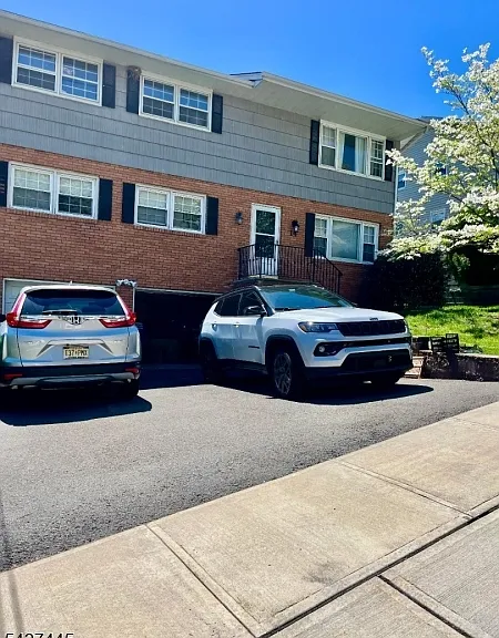 14 Chopin Dr — Photo 1