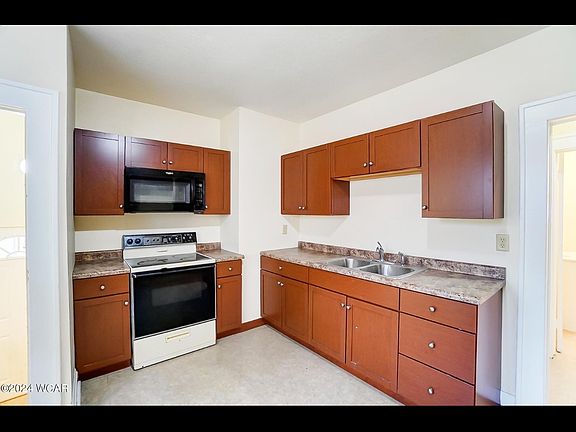 4th image of 950 Rice Ave